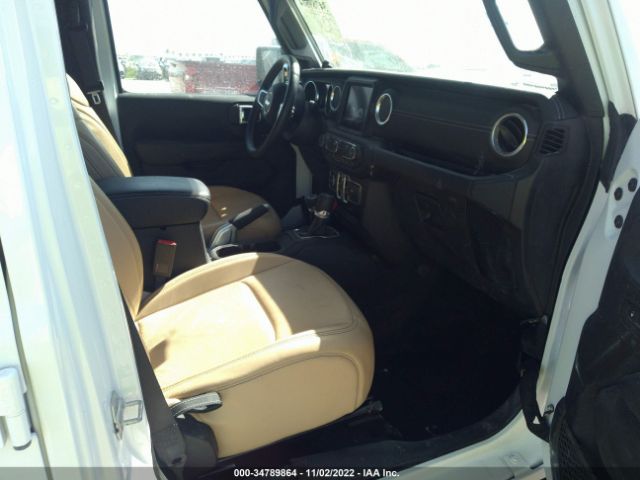 1C4HJXEG3JW327473 Jeep Wrangler Unlimited Sahara