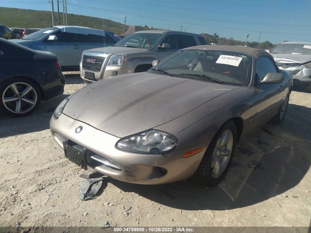 SAJGX2743VC011192 Jaguar XK8