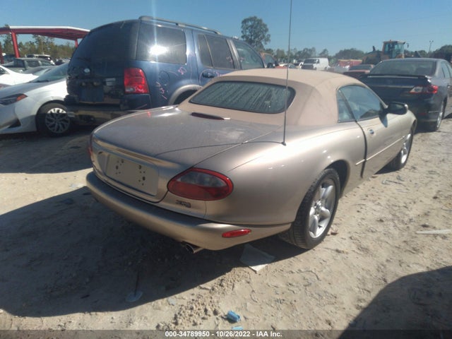 SAJGX2743VC011192 Jaguar XK8