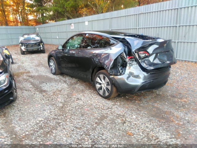 Tesla Model Y Long Range 2022 7SAYGAEE4NF532162 Image 3
