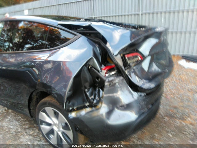 Tesla Model Y Long Range 2022 7SAYGAEE4NF532162 Image 6