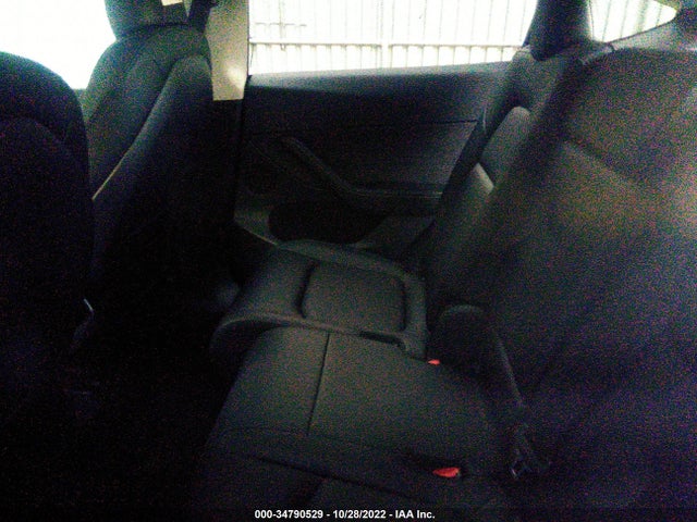 Tesla Model Y Long Range 2022 7SAYGAEE4NF532162 Image 8