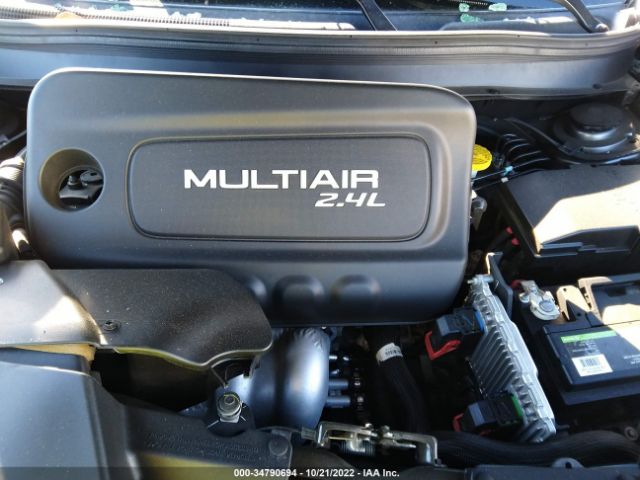 1C4PJLCB2JD595597 Jeep Cherokee Latitude