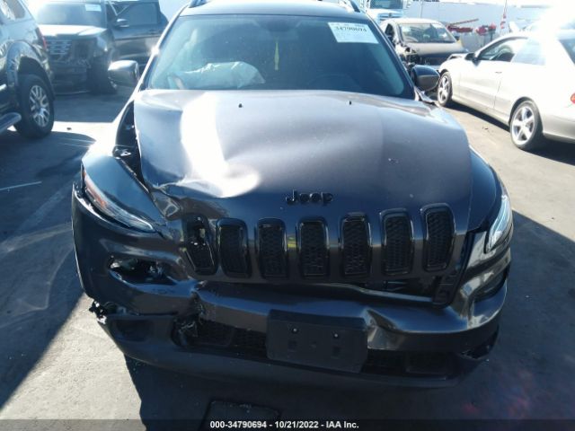1C4PJLCB2JD595597 Jeep Cherokee Latitude