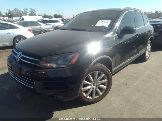 WVGEF9BP6CD006610 Volkswagen Touareg Sport