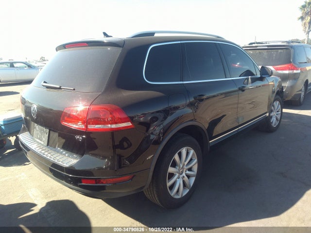 WVGEF9BP6CD006610 Volkswagen Touareg Sport