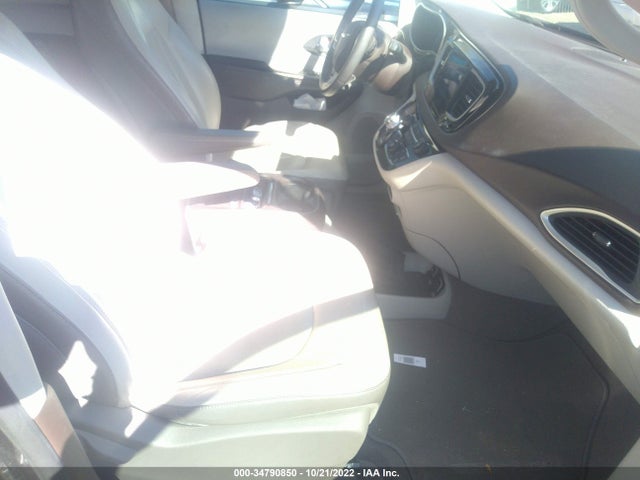 2017 CHRYSLER PACIFICA TOURING L VIN: 2C4RC1BG3HR705665