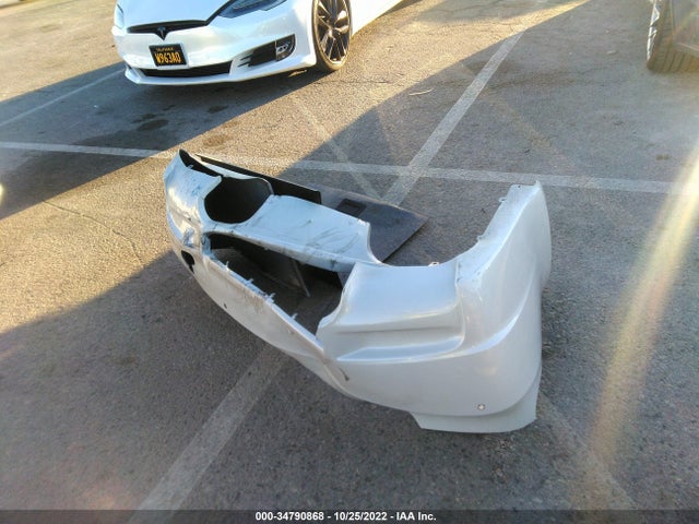 BMW M3 2012 WBSKG9C52CE798064 Image 4