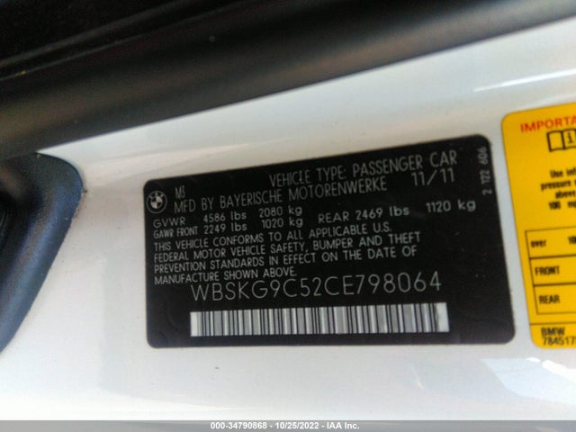 BMW M3 2012 WBSKG9C52CE798064 Image 11