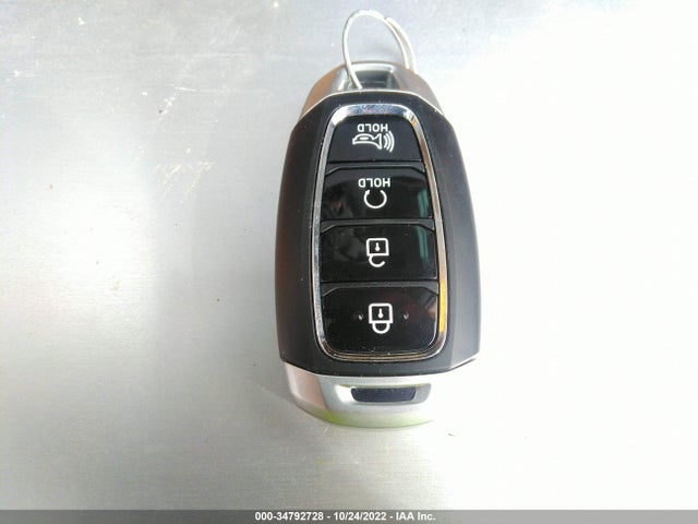 2020 HYUNDAI VENUE SEL VIN: KMHRC8A3XLU060897