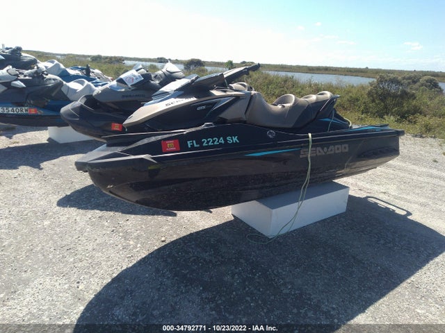 2017 SEADOO GTX 260 VIN: YDV00826C717
