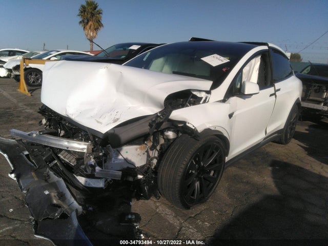 Tesla MODEL X 2022 7SAXCBE57NF329912 Image 2