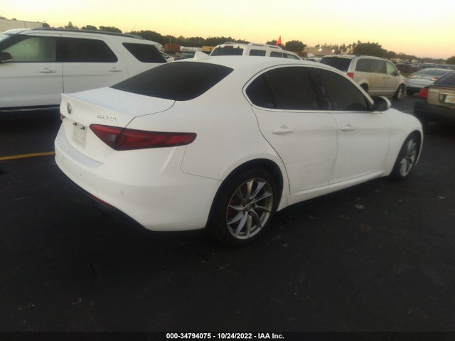 2017 Alfa Romeo Giulia, VIN: ZARFAEDN1H7547331