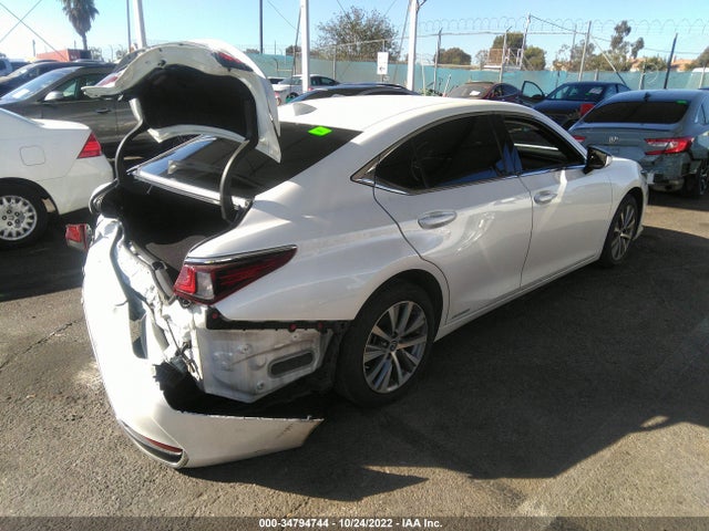 2020 Lexus ES, VIN: 58AC21B12LU010212