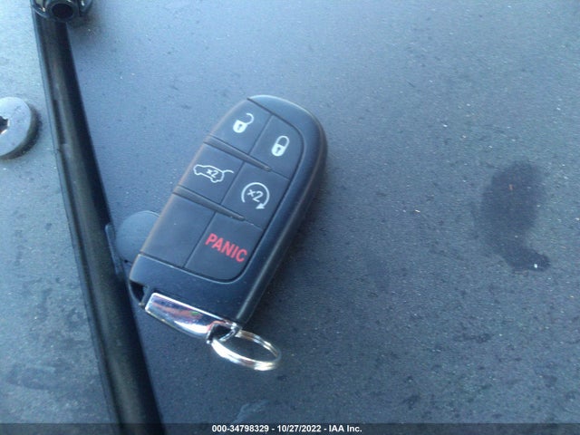 2022 Jeep Compass, VIN: 3C4NJDDB6NT124127