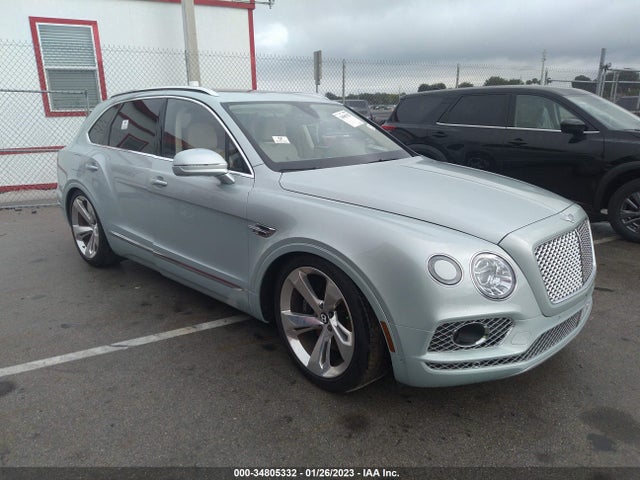 2018 Bentley Bentayga, VIN: SJAAC2ZV4JC019321