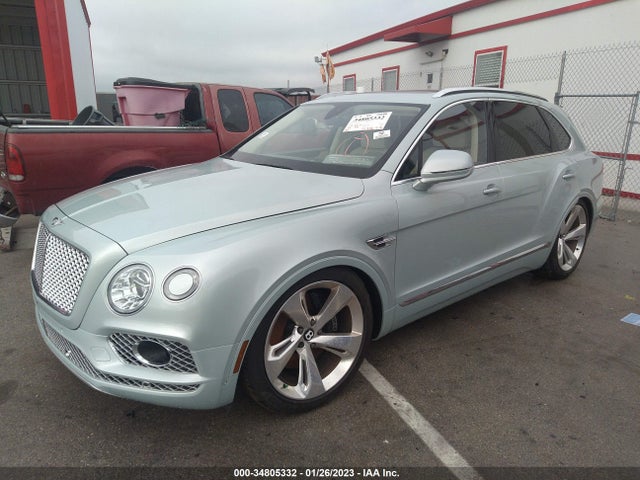 2018 Bentley Bentayga, VIN: SJAAC2ZV4JC019321