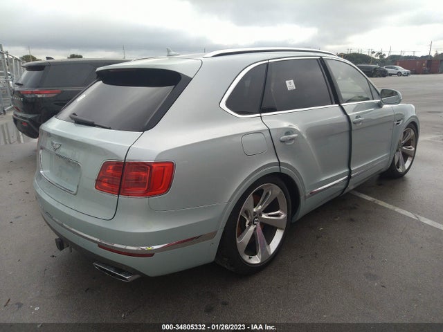 2018 Bentley Bentayga, VIN: SJAAC2ZV4JC019321
