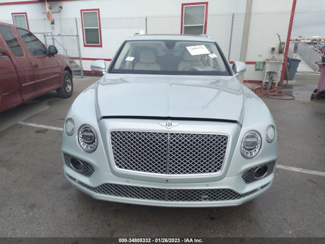 2018 Bentley Bentayga, VIN: SJAAC2ZV4JC019321