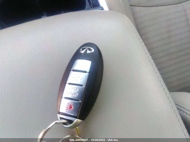 2016 Infiniti Q70, VIN: JN1BY1AR8GM270412