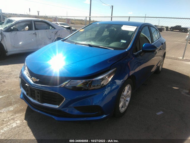 Chevrolet CRUZE LT 2018 1G1BE5SM4J7153943 Image 2