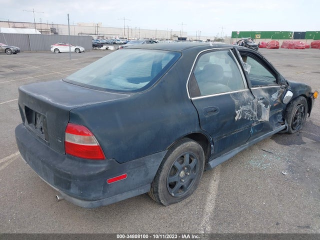 1995 HONDA ACCORD LX/EX VIN: 1HGCD5635SA055669