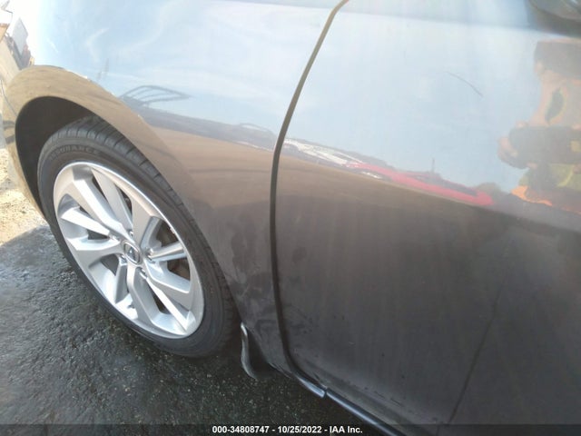Acura ILX 2017 19UDE2F39HA016009 Image 6