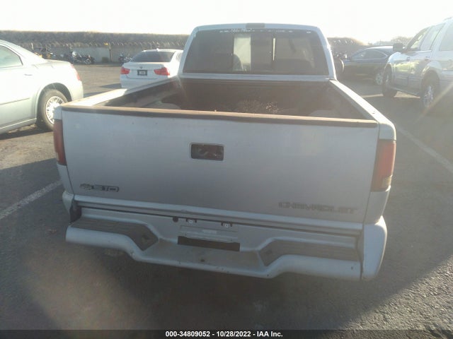 1997 CHEVROLET S-10 LS VIN: 1GCCS14W2V8137073