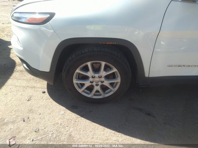 2016 Jeep Cherokee, VIN: 1C4PJLCB7GW329585