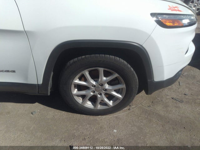 2016 Jeep Cherokee, VIN: 1C4PJLCB7GW329585
