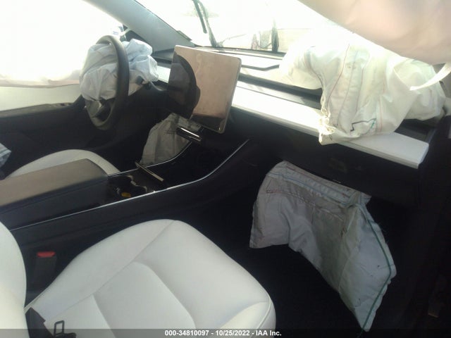Tesla Model Y 2020 5YJYGDEE4LF053610 Image 5