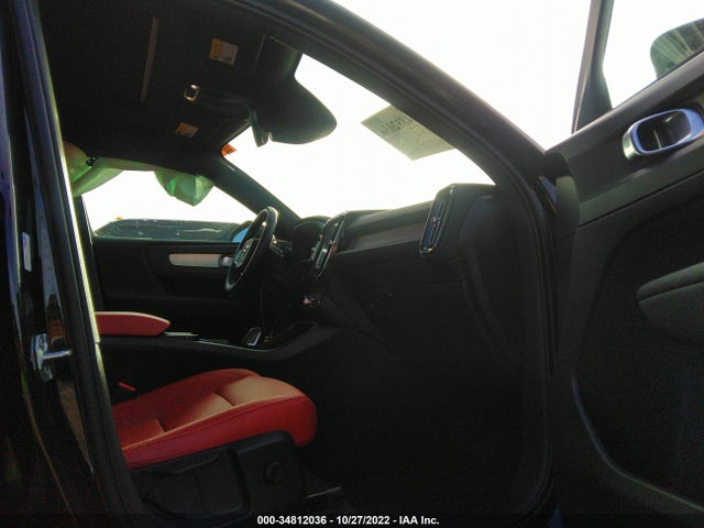 2020 Volvo XC40, VIN: YV4162UK3L2307629