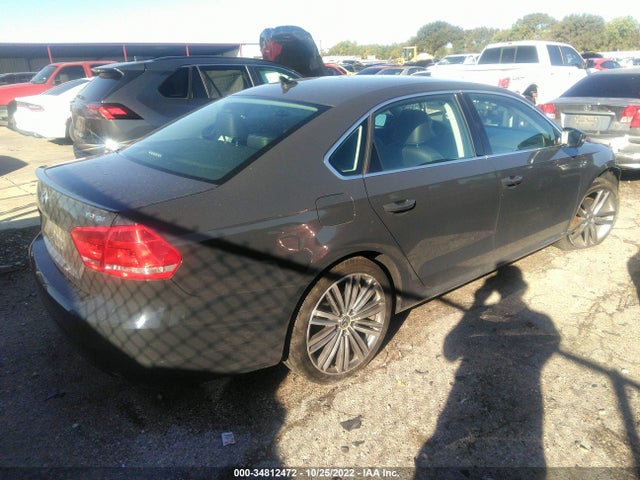 1VWBT7A30FC049138 Volkswagen Passat 1.8t Sport
