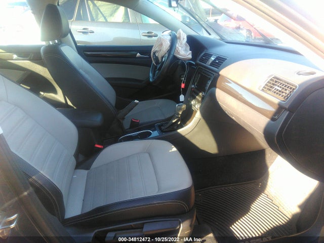 1VWBT7A30FC049138 Volkswagen Passat 1.8t Sport