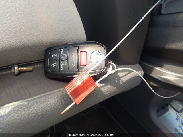 2022 Toyota Sienna, VIN: 5TDYRKEC1NS106386