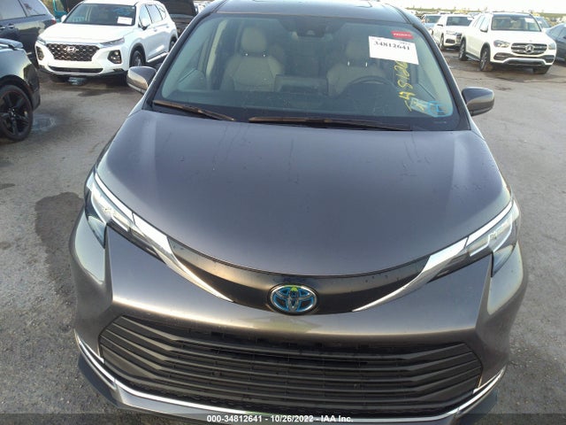 2022 Toyota Sienna, VIN: 5TDYRKEC1NS106386