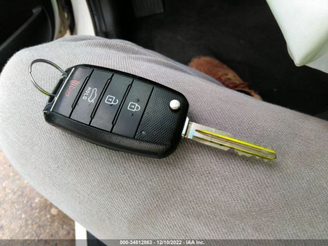 3KPFL4A7XJE200218 KIA FORTE LX