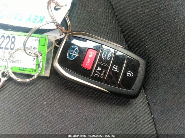 2021 Toyota RAV4, VIN: JTMAB3FV7MD028007