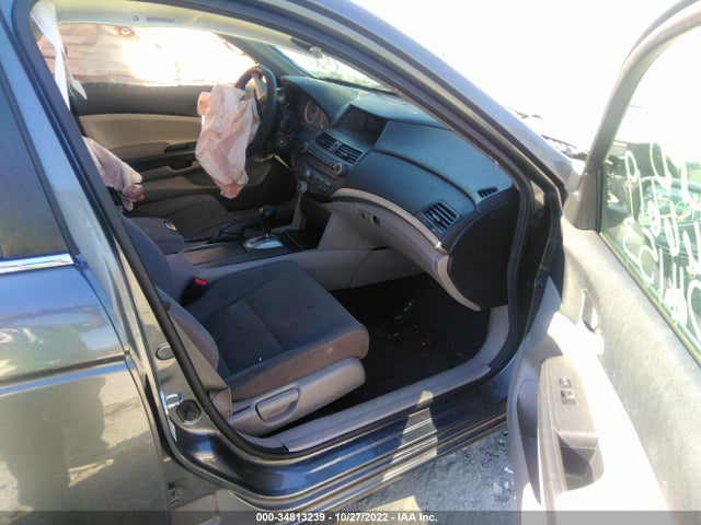 2011 HONDA ACCORD SDN LX VIN: 1HGCP2F30BA104153