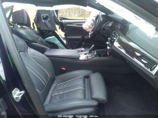 2019 BMW 5 Series, VIN: WBAJE5C52KWW12255