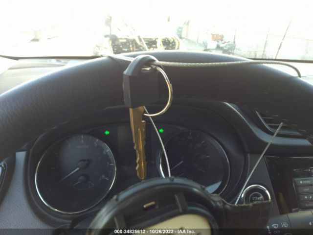 JN8AT2MT7JW452171 Nissan Rogue Sl