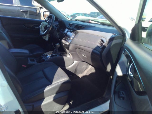 JN8AT2MT7JW452171 Nissan Rogue Sl