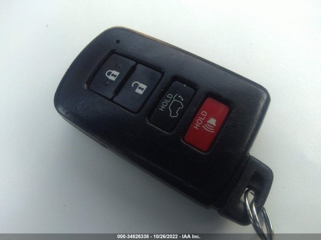 2016 Toyota RAV4, VIN: JTMRJREV9GD032672