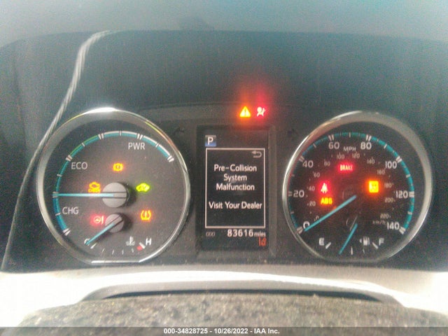 2017 Toyota RAV4, VIN: JTMRJREV2HD103776