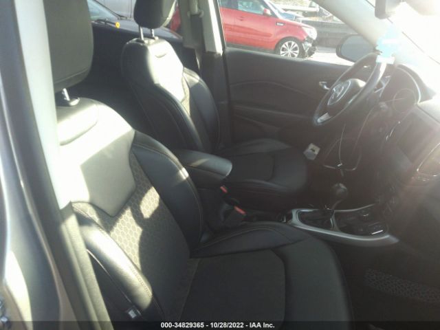 3C4NJDBB2KT754371 Jeep Compass Latitude