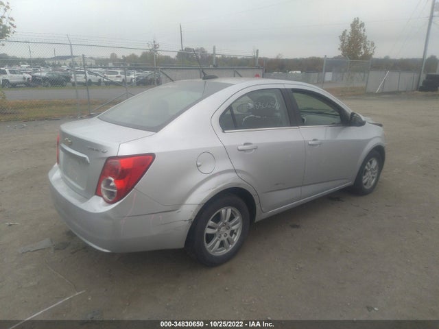 Chevrolet SONIC LT 2015 1G1JC5SHXF4179492 Image 4