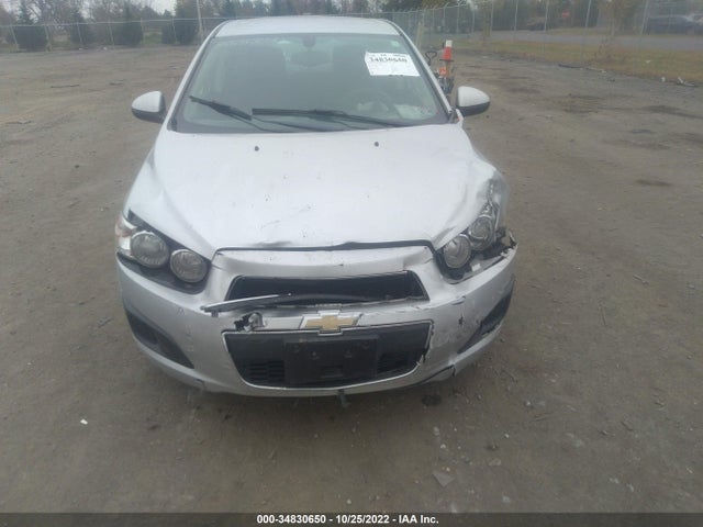 Chevrolet SONIC LT 2015 1G1JC5SHXF4179492 Image 6