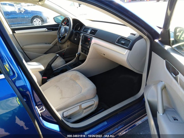 1VWAT7A31GC002259 Volkswagen Passat 1.8t S