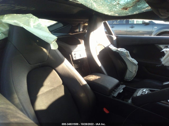 2017 Jaguar F-TYPE, VIN: SAJWJ6BV9H8K46143