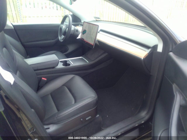 2021 Tesla Model Y, VIN: 5YJYGDEE8MF283989